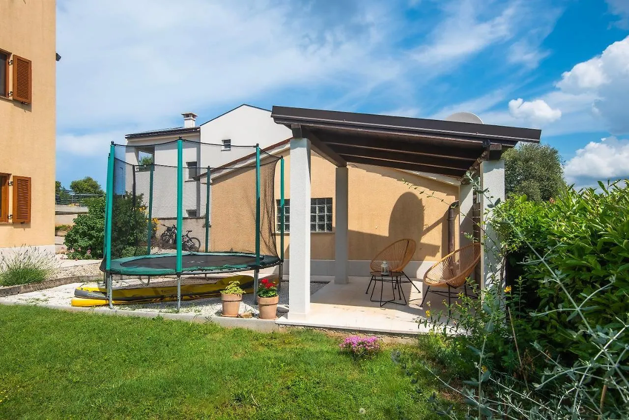 Apartments Buic Vinkuran